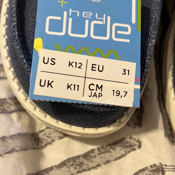 Brand new in box girls Hey Dudes - Picture 2 of 3